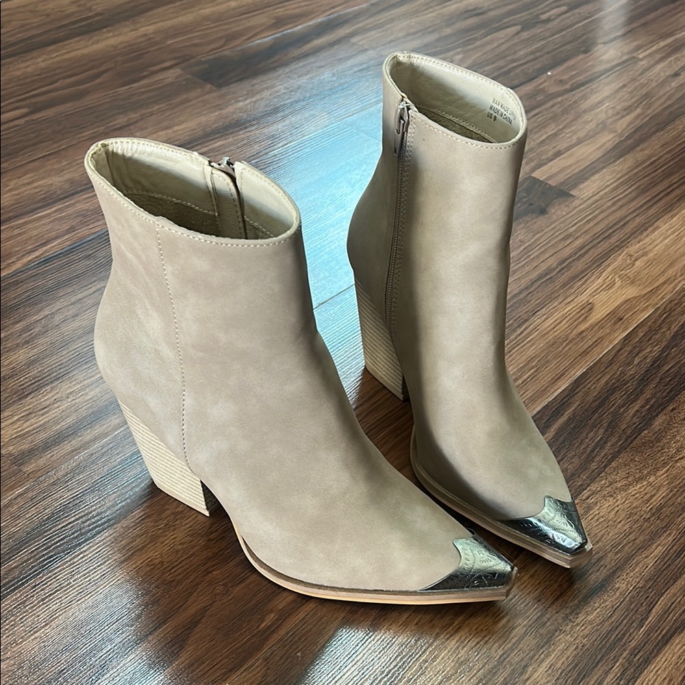 Lanor Classic Western Bootie - Picture 4 of 9